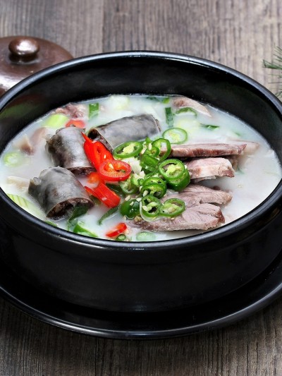 수육순대국